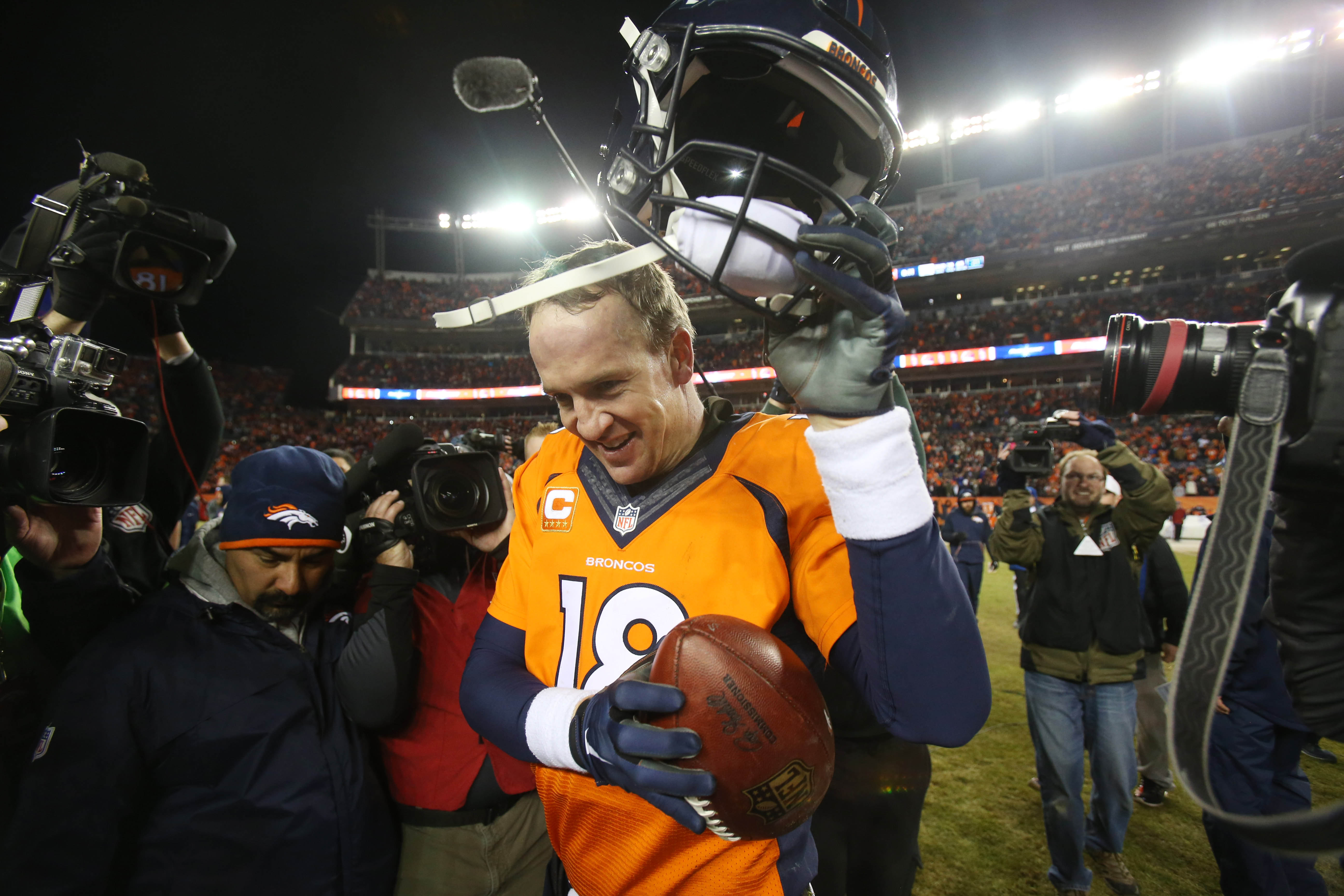 Peyton Manning returns to Broncos, leads them to win over Chargers