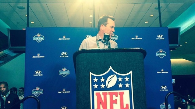 Kubiak, Elway speak to Manning