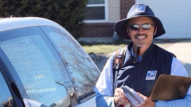 Denver letter carrier finds 2-year-old in middle of street