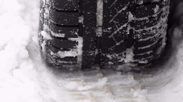 I-70 snow tire bill dies in Senate
