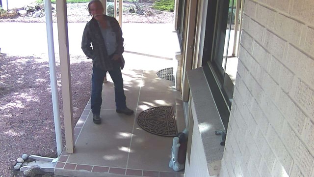 Burglary suspect wanted in Boulder
