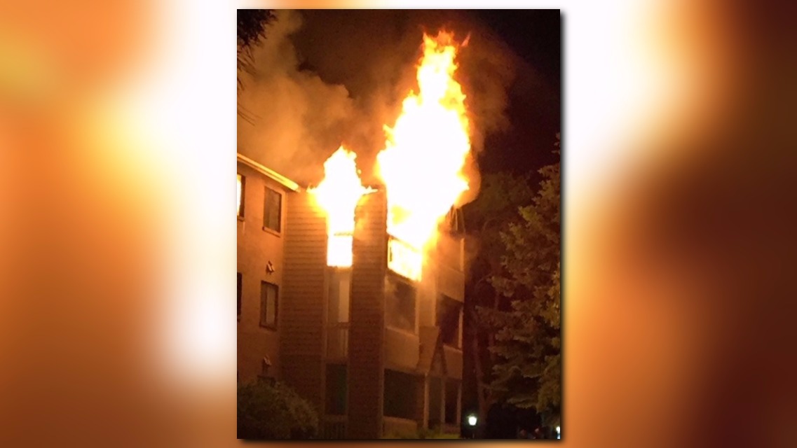 1 killed in Aurora apartment explosion, fire | 9news.com