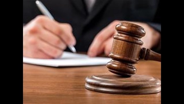 Judges win elections despite bad reviews