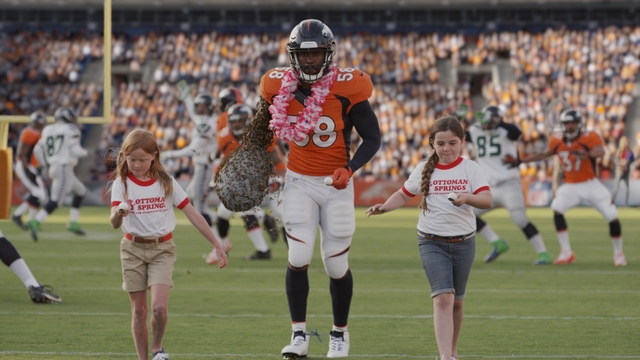 WATCH: Von Miller's Old Spice commercial