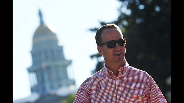 Peyton Manning touting phone protectors