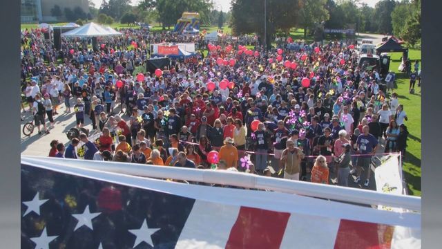 Thousands walks to end Alzheimer's
