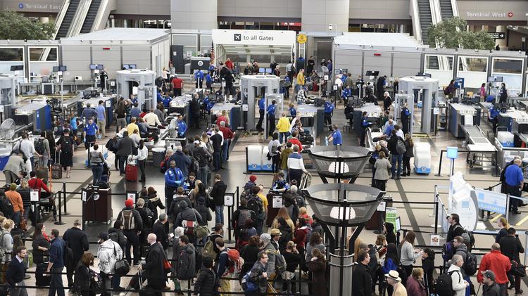 ¿Por qué las largas colas de la TSA en el aeropuerto de Denver?