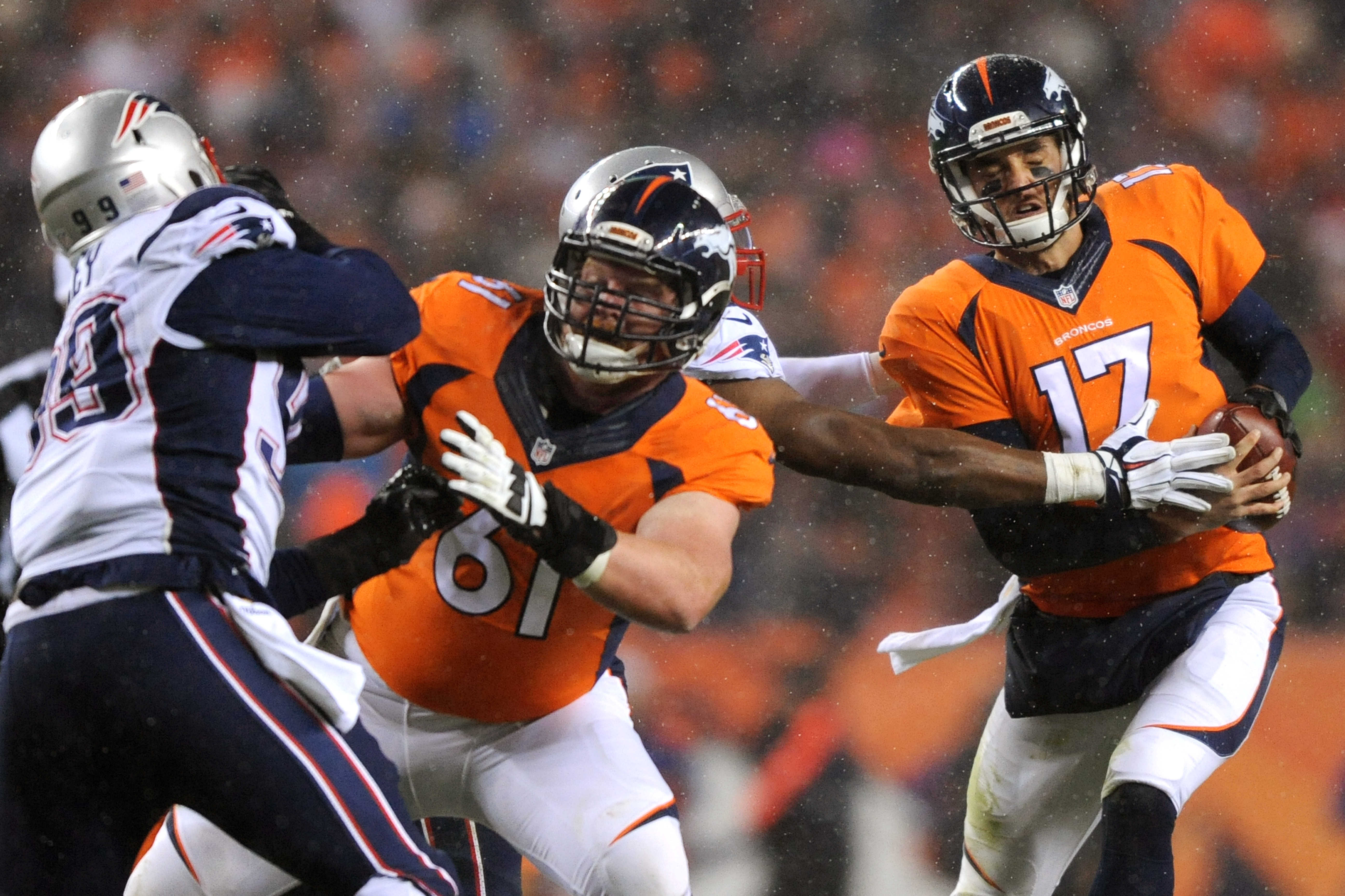 Denver Broncos center Matt Paradis vs. the Carolina Panthers at News  Photo - Getty Images