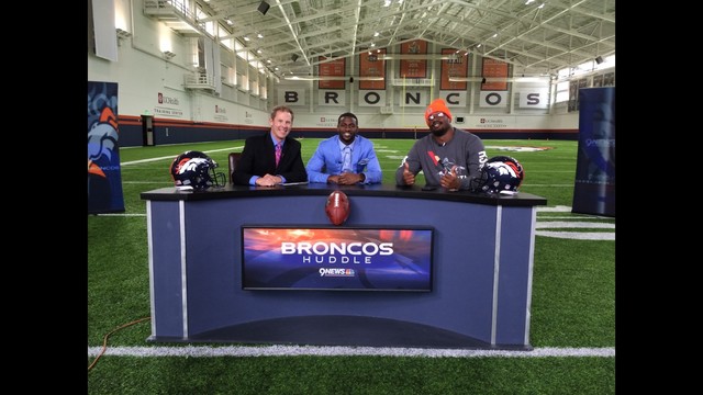 Von Miller joins the Broncos Huddle