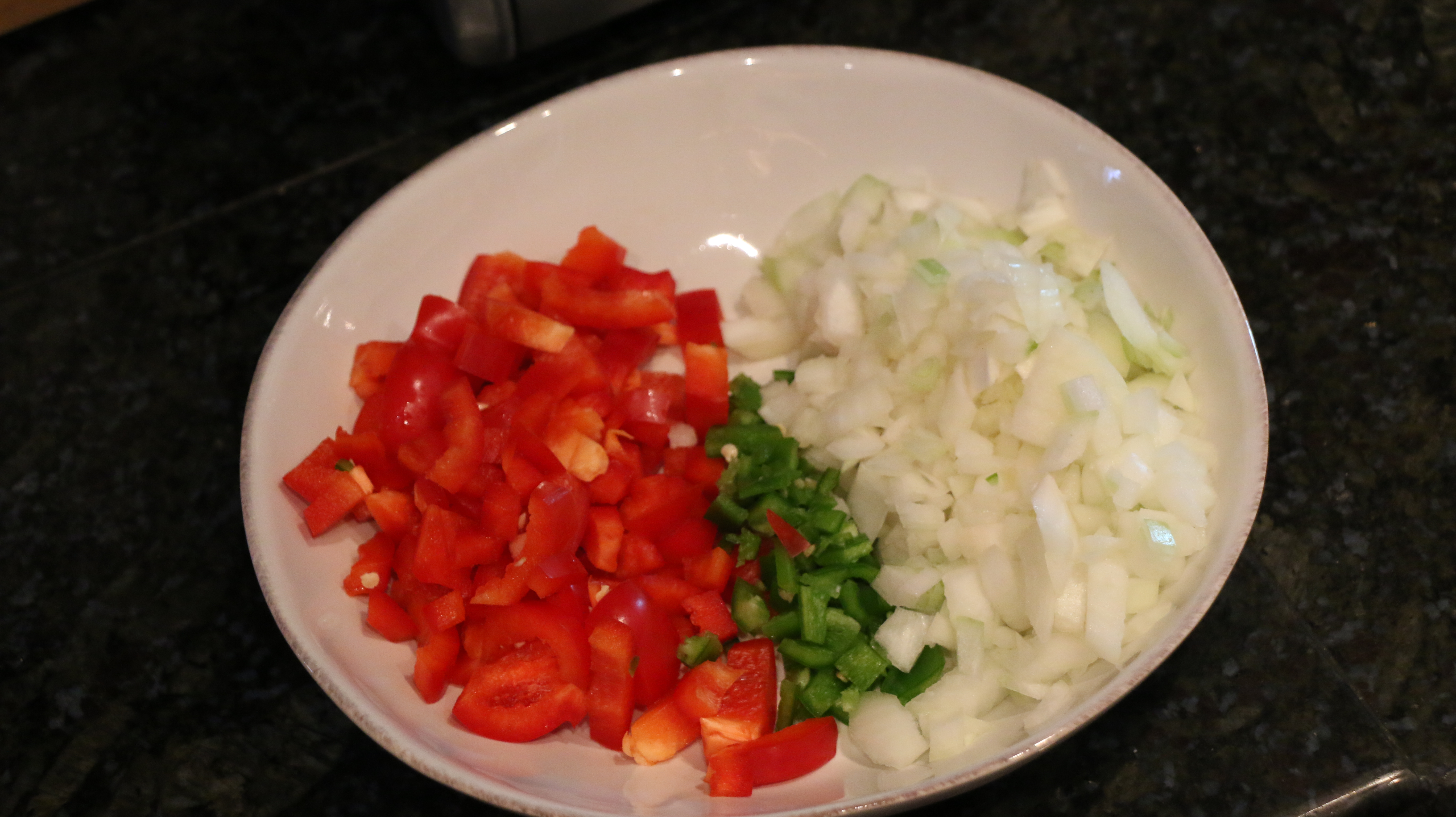 Recipe Easy and tasty chicken chili Frito pie