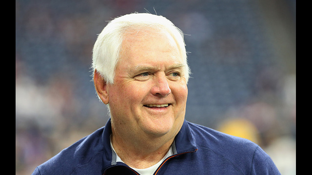 Wade Phillips sore but back working