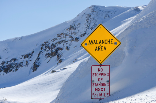 Officials warn of avalanche danger in Co