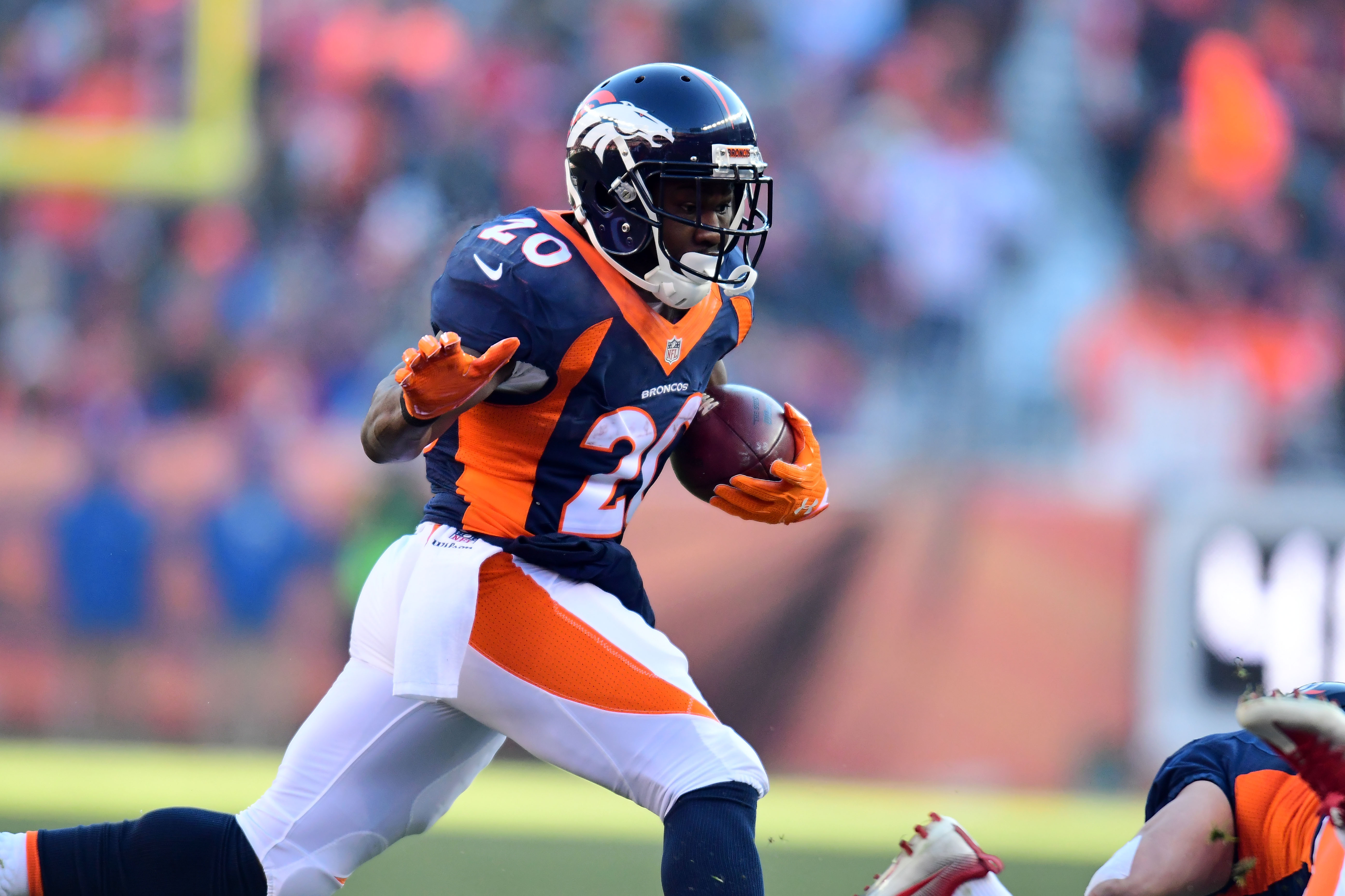 Bronco notes: Forsett, Heuerman provide lift