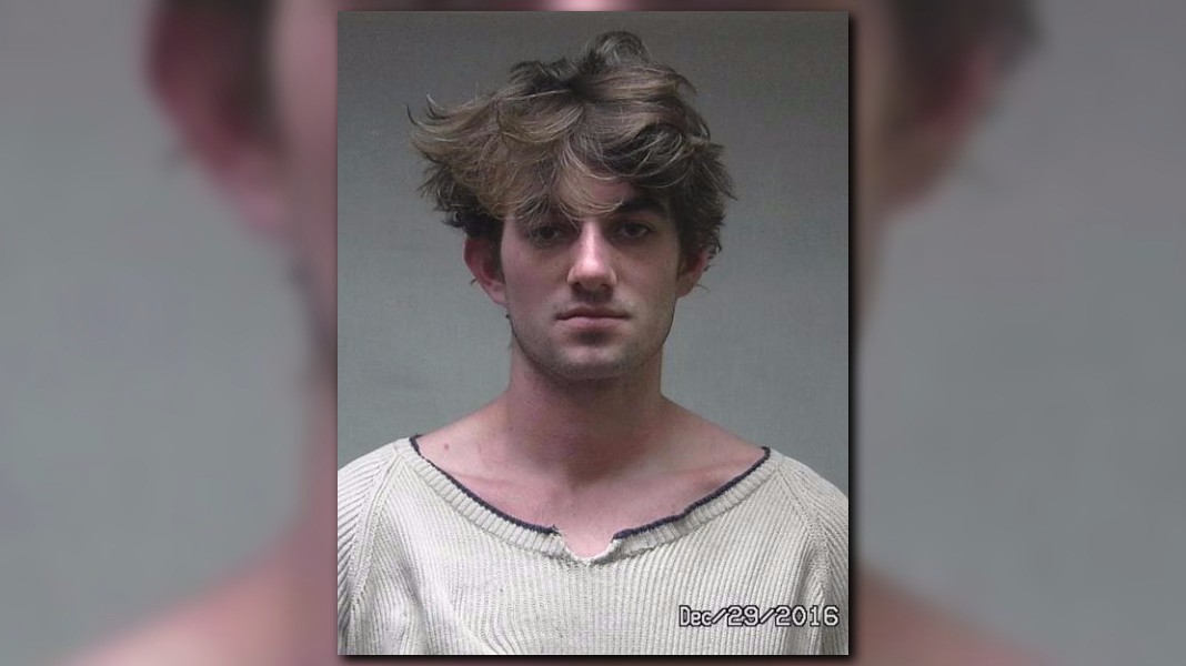 Robert Kennedy grandson pleads guilty in Aspen bar fight(02)