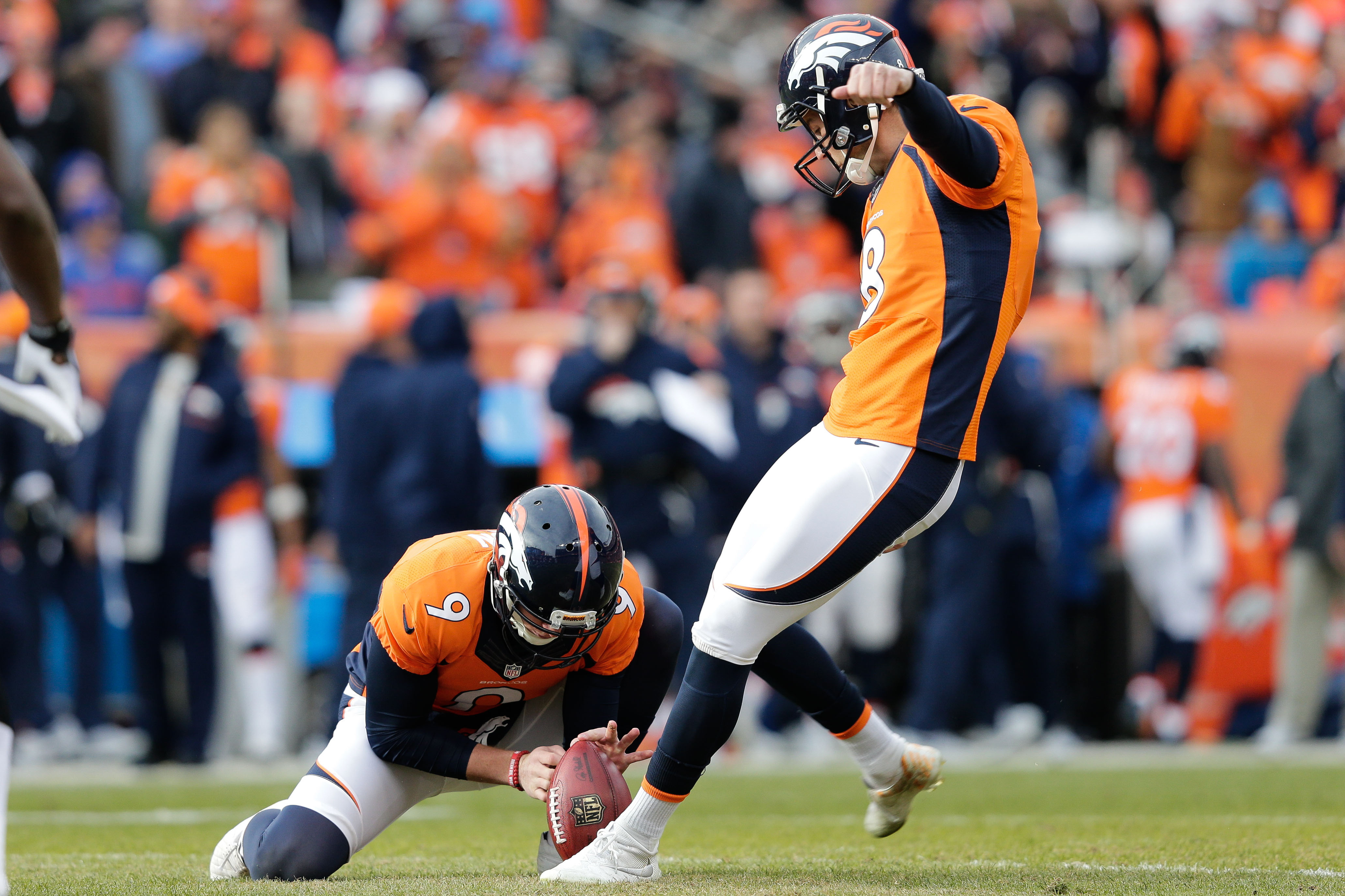 Broncos whip Raiders 24-6
