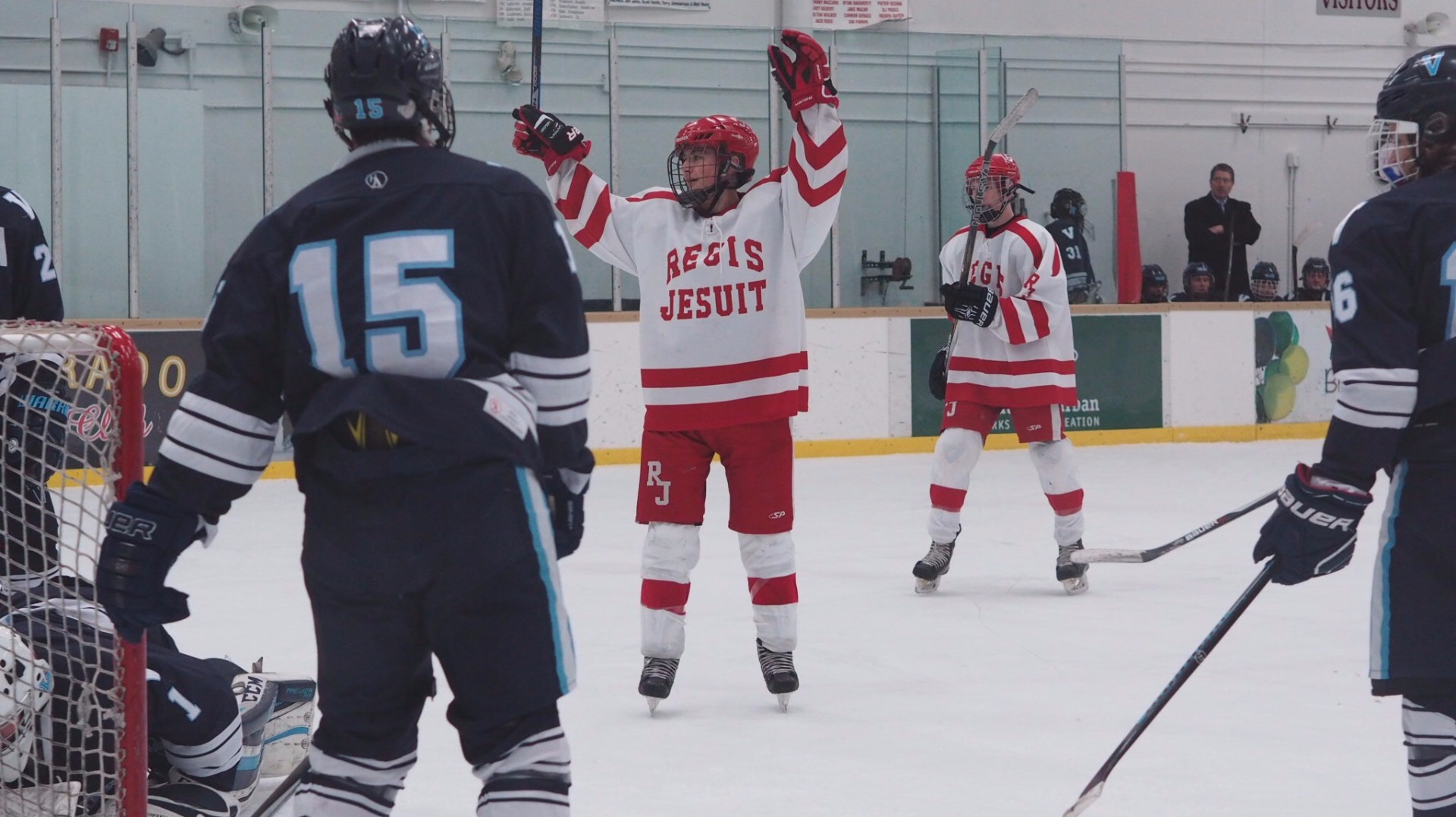 Regis hockey defeats Valor