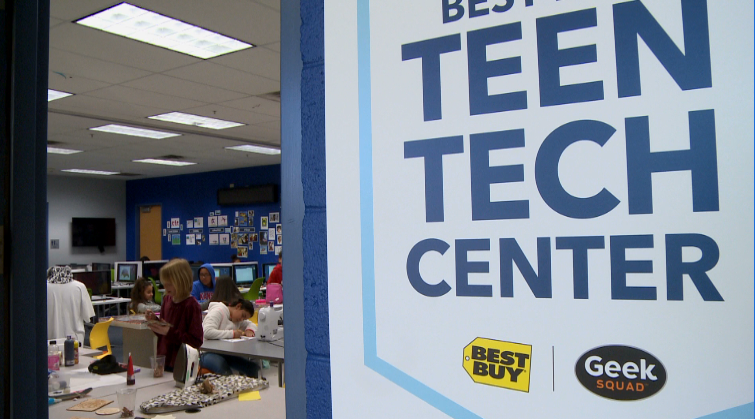 Gold Crown runs Teen Tech Center