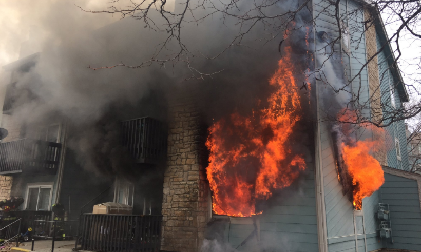 11 displaced after Aurora apartment fire