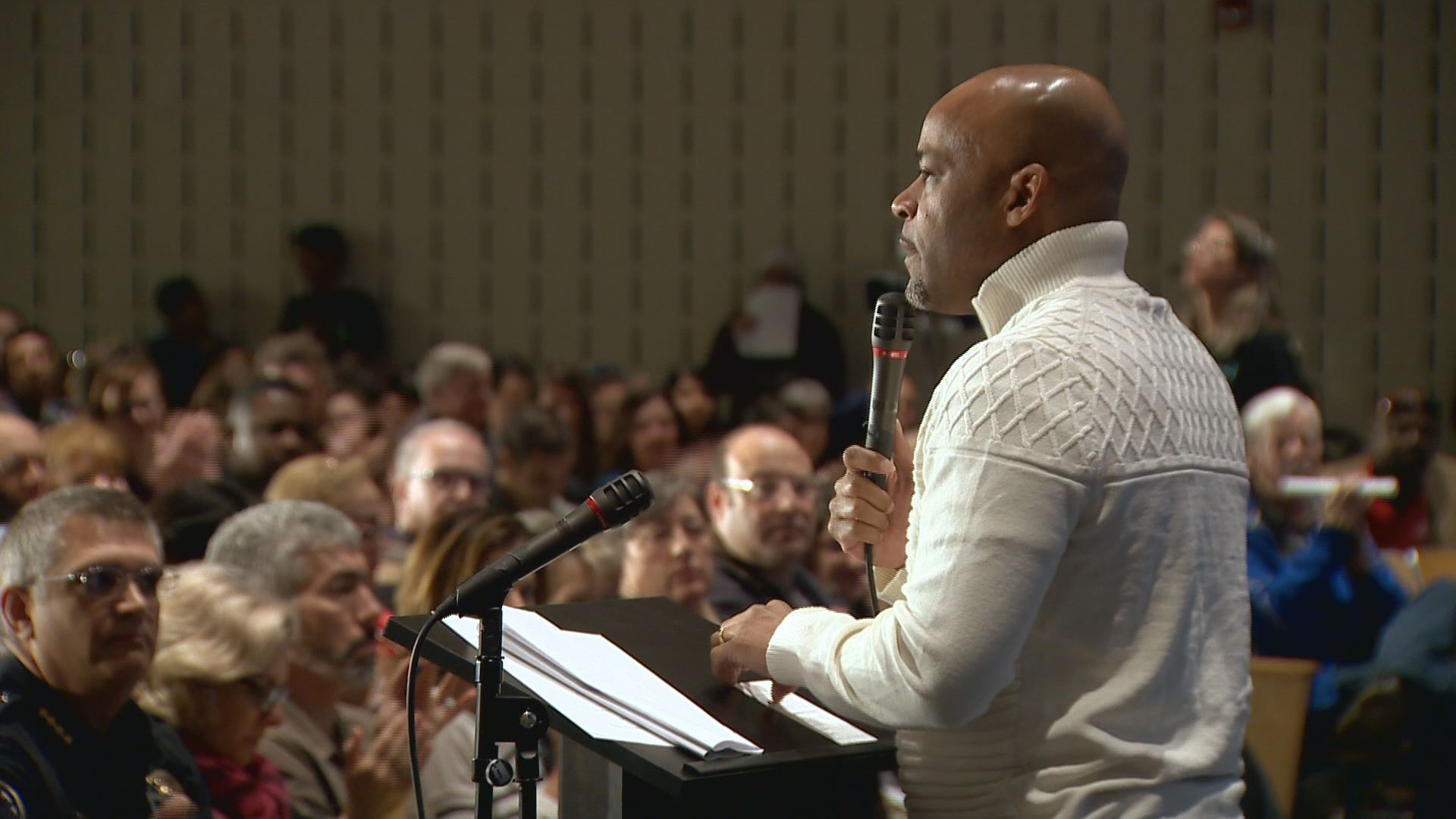 Leaders host immigrant and refugee forum