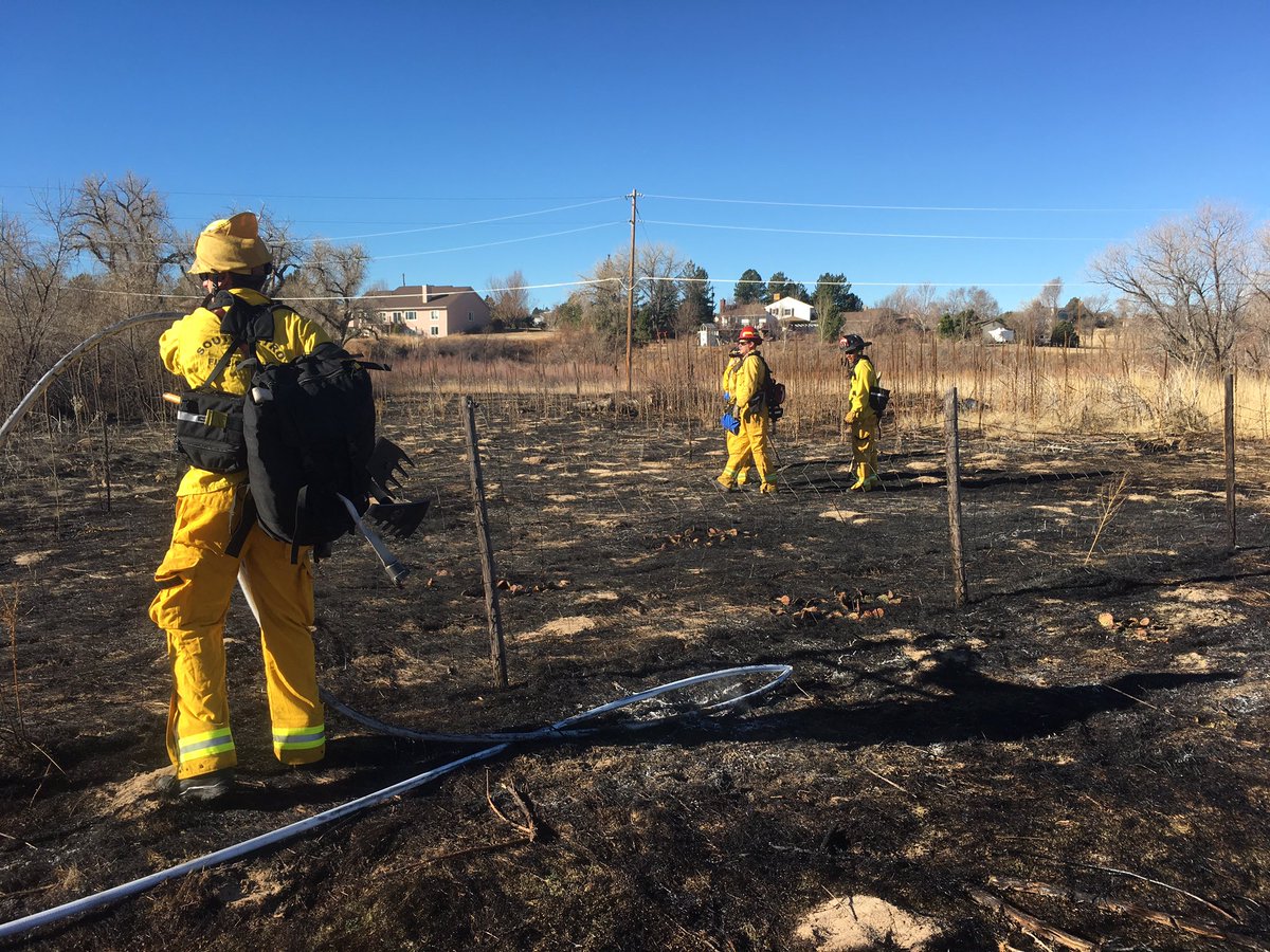 Firefighters save barn in Arapahoe County fire