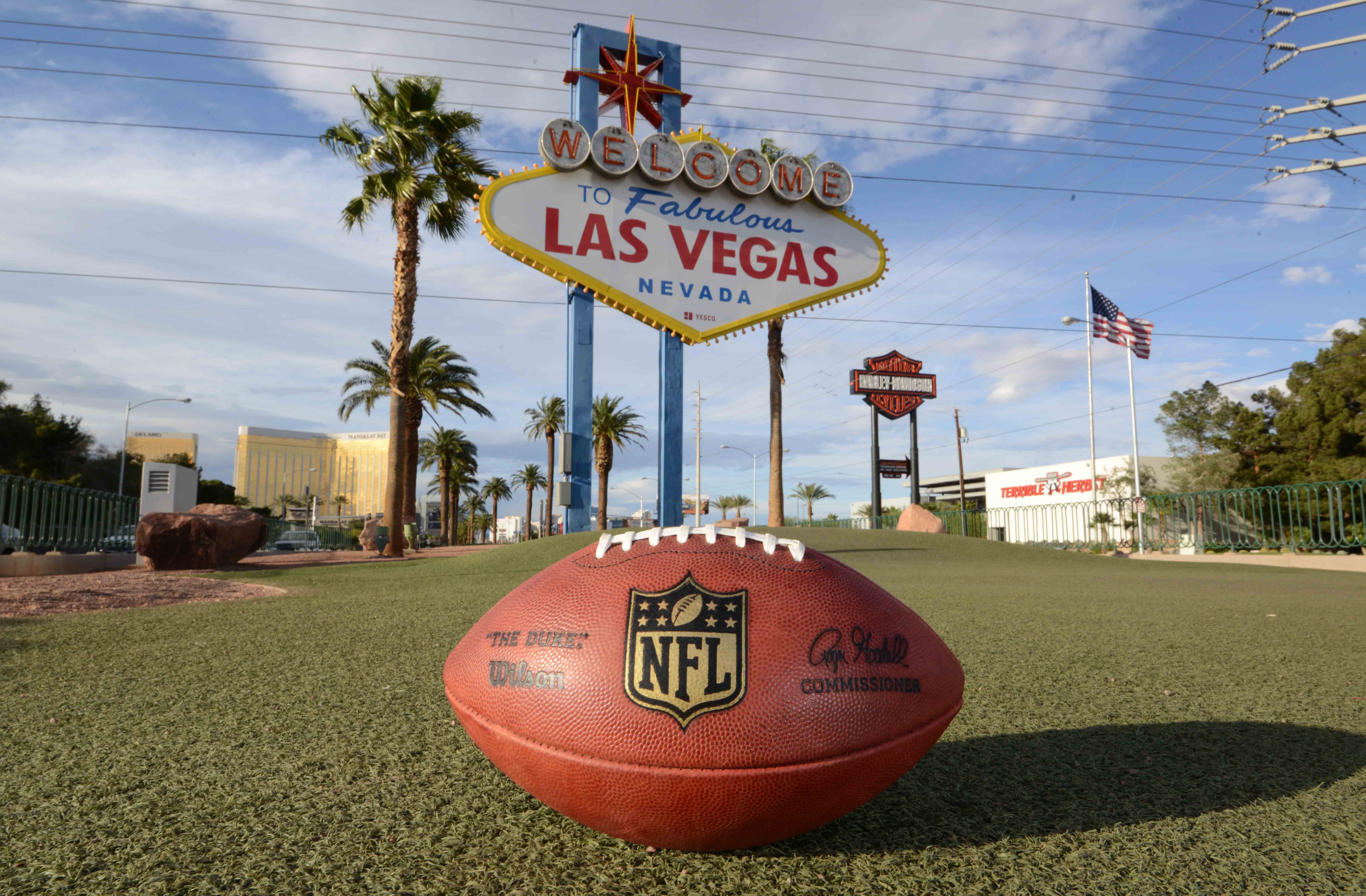 Raiders to move to Las Vegas | 9news.com