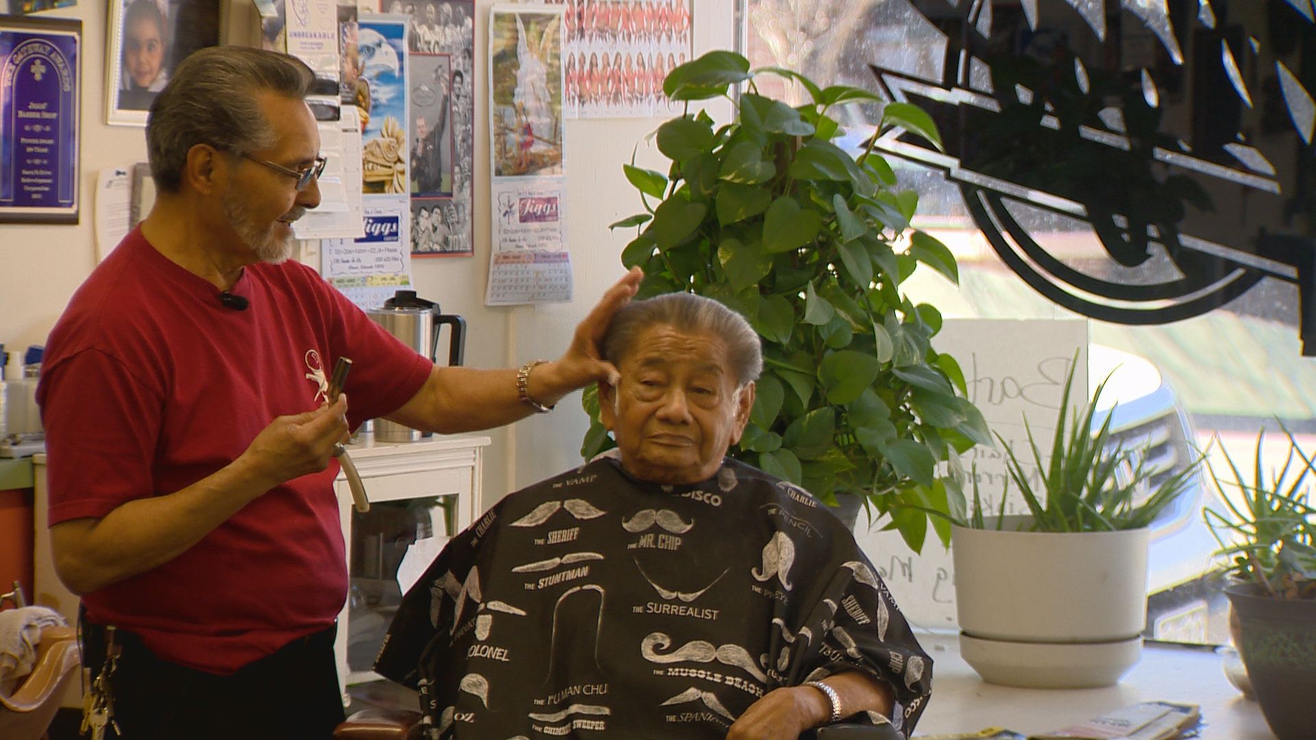 Owner of Santa Fe's longtime barber shop Jiggs says goodbye to business