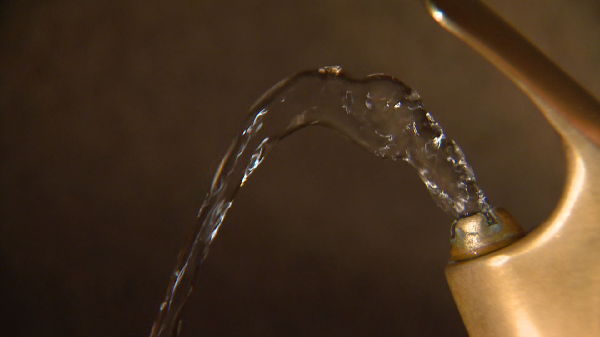 Bill to test for lead in school water