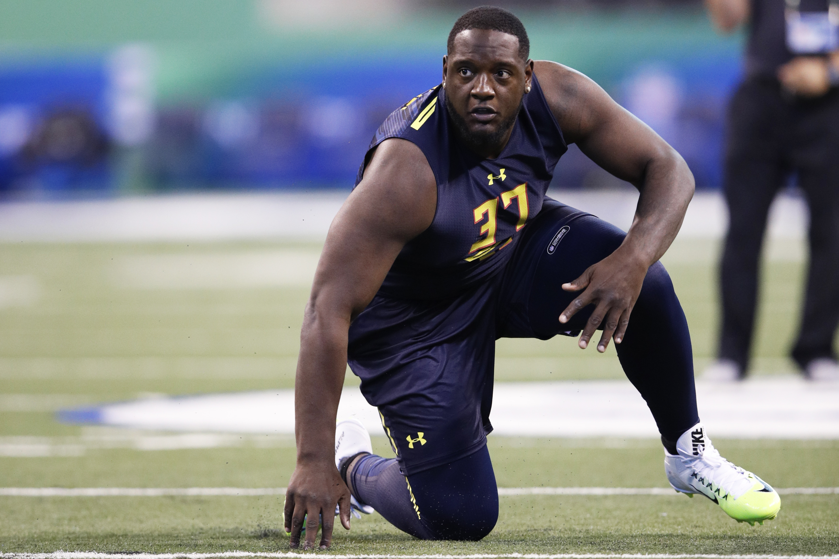 Broncos may take left tackle at No. 20