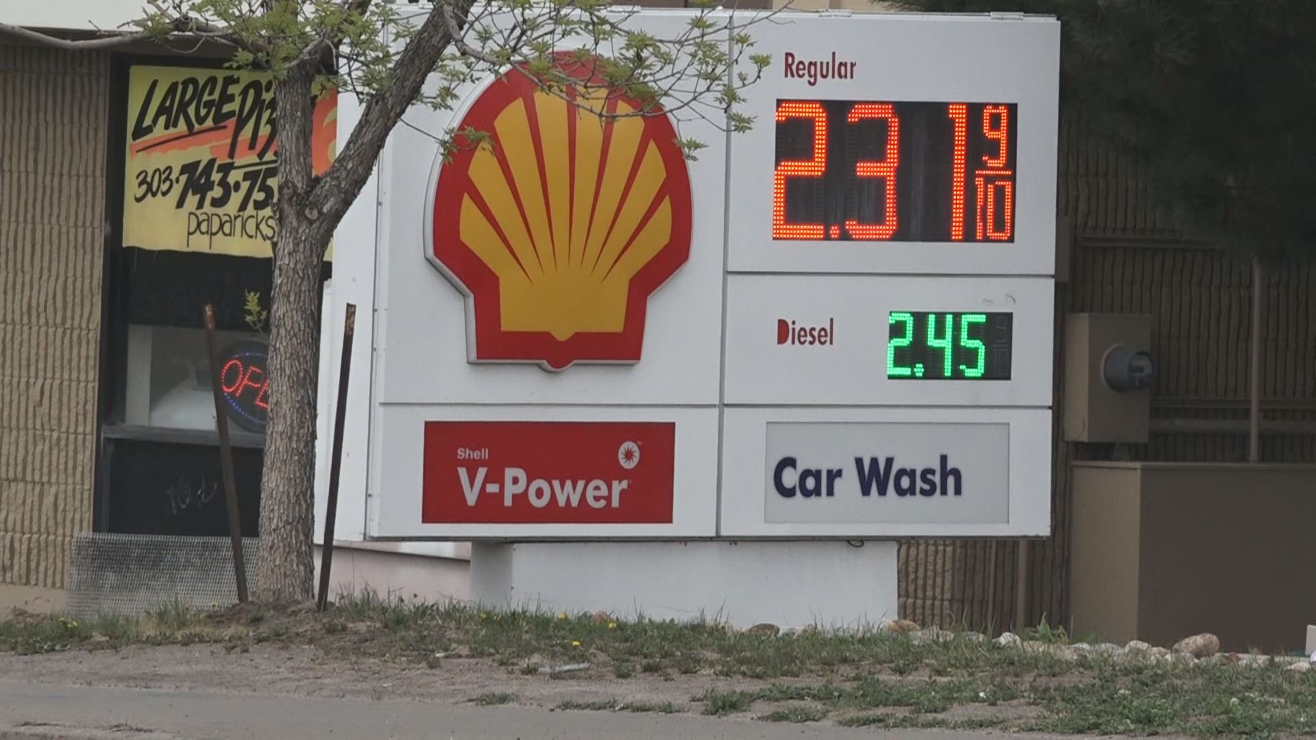 Aurora gas pump continues to charge after pumping gas