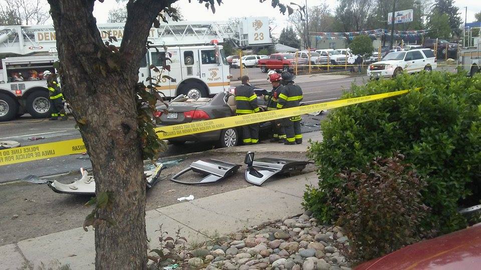 Serious crash closes Federal Boulevard in SW Denver