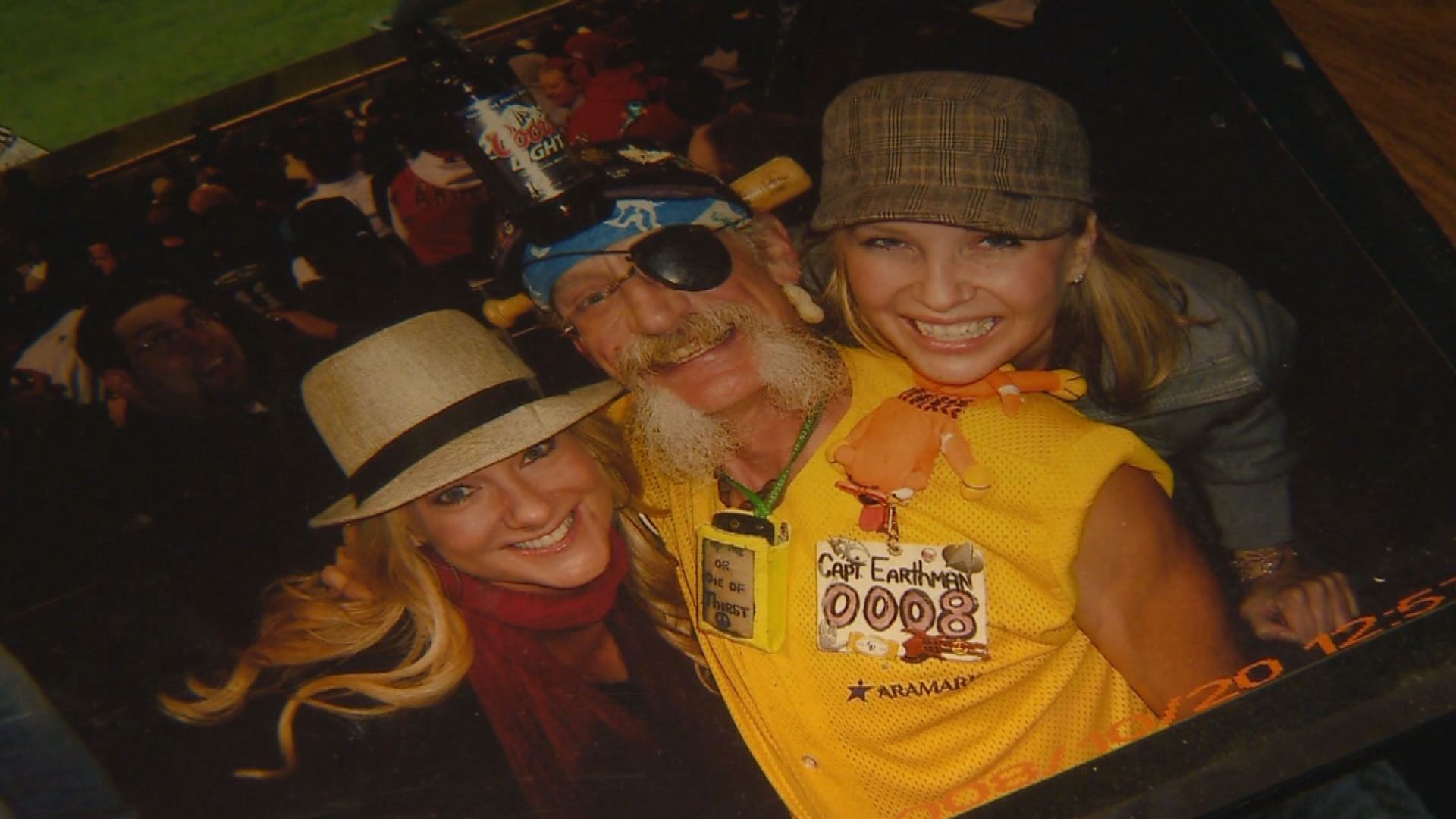 Iconic beer vendor 'Earthman' passes after battle with brain tumor