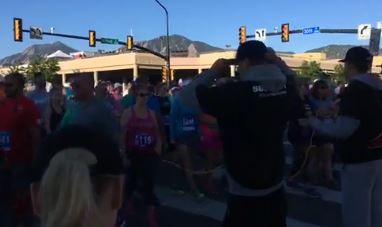 Bolder Boulder winners coming in