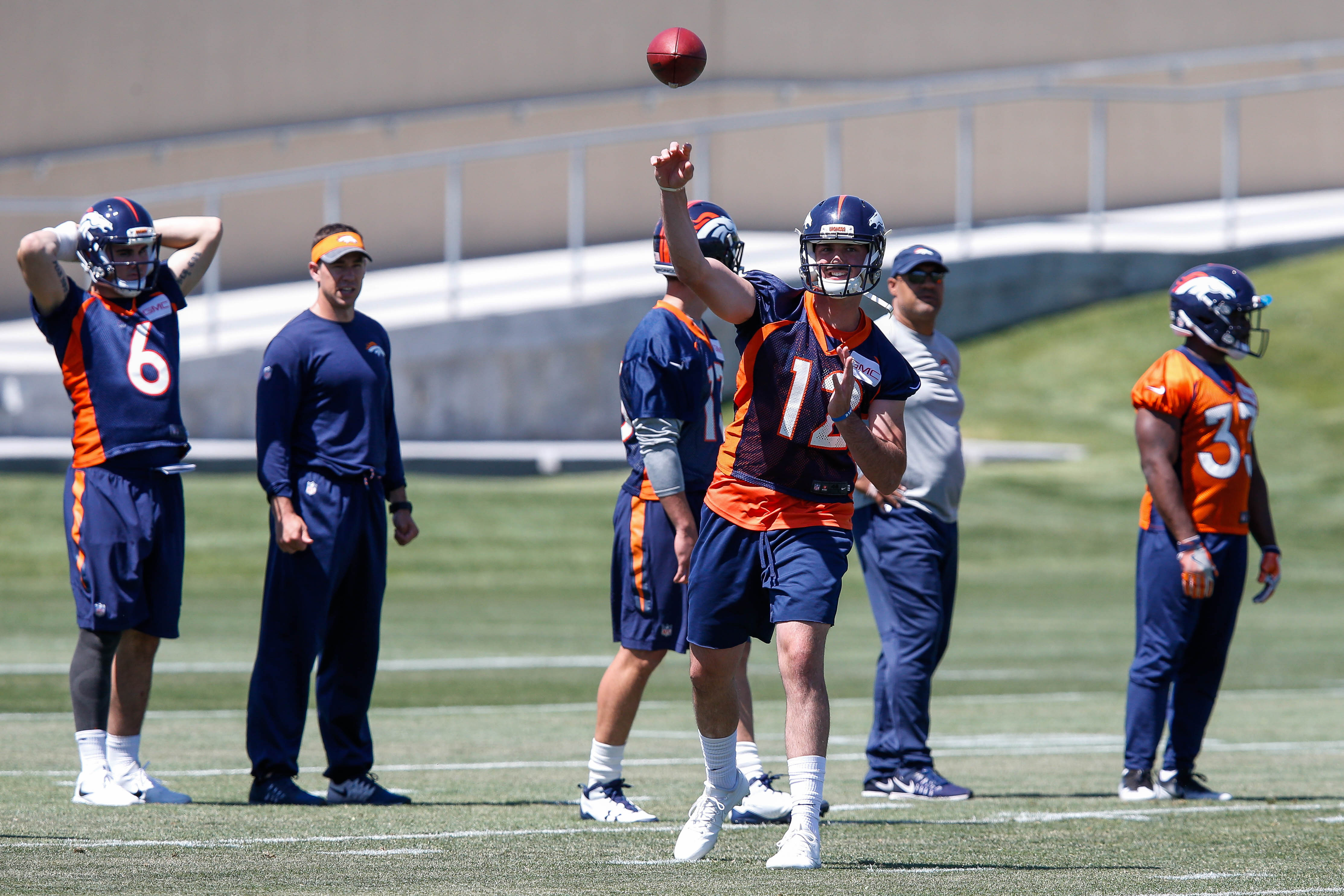 Broncos not burdened by expectations