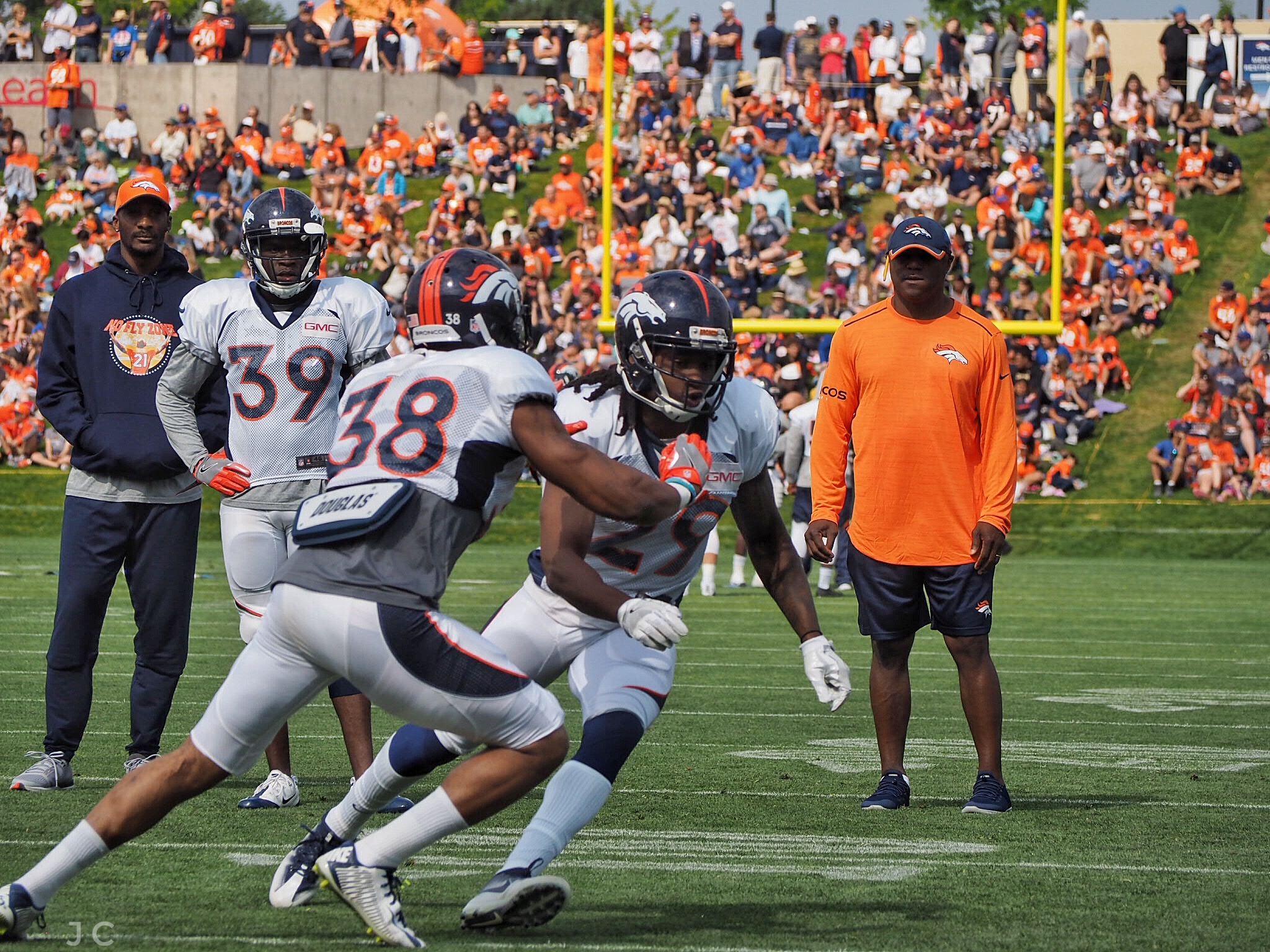 Inside Scoop: 2025 Broncos Training Camp   Day 2 Acclimation! - b8fgnzf