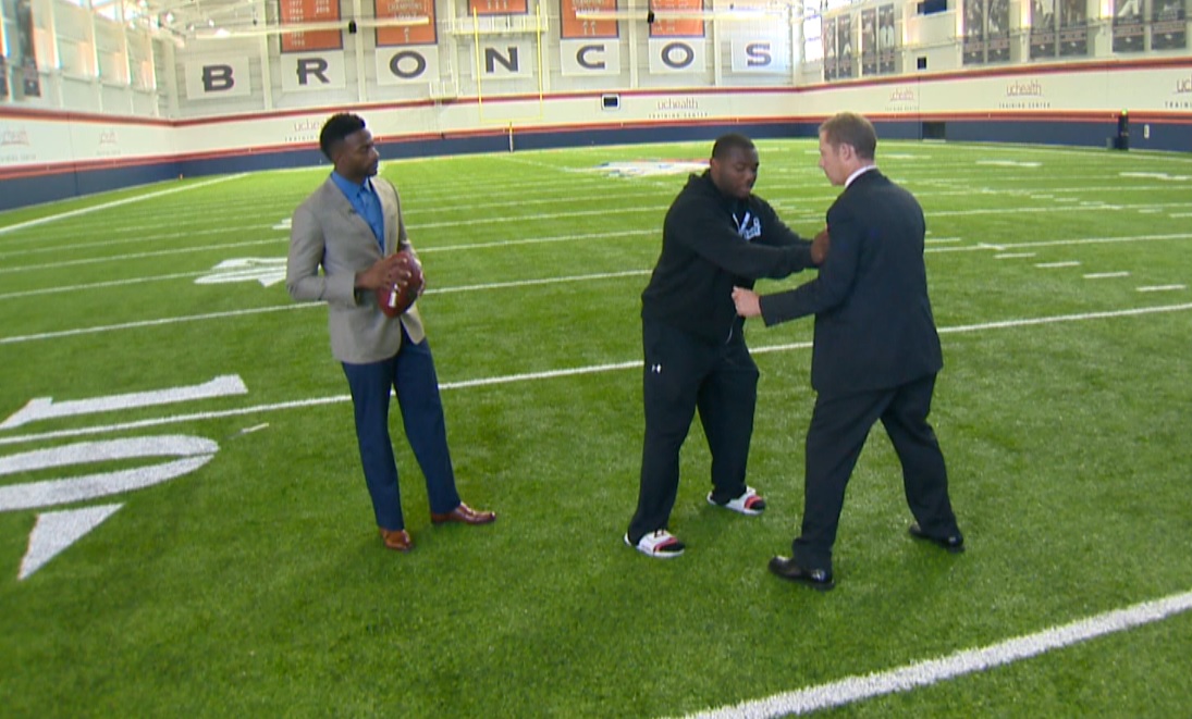 Emmanuel Sanders back in 'The Huddle'