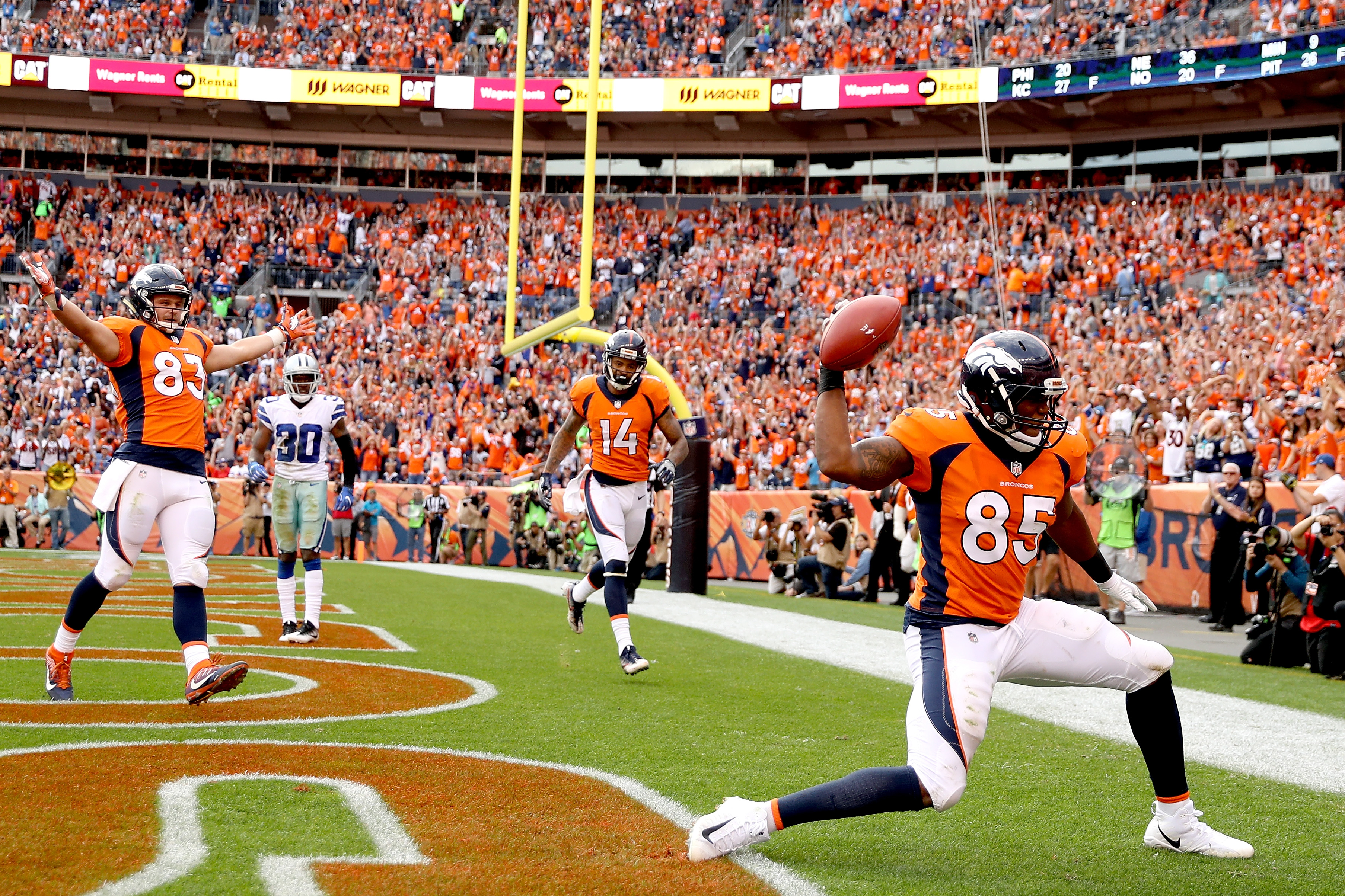 Denver Broncos defensive end Shelby Harris celebrates his sack on New  News Photo - Getty Images