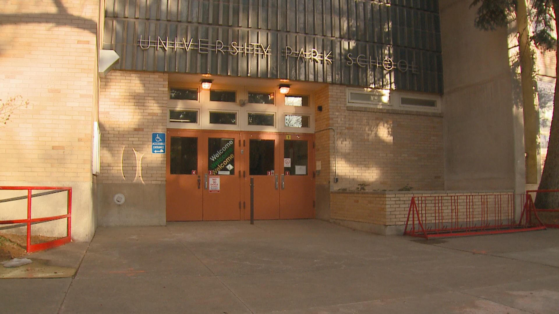 Armed guard placed outside University Park Elementary School amid