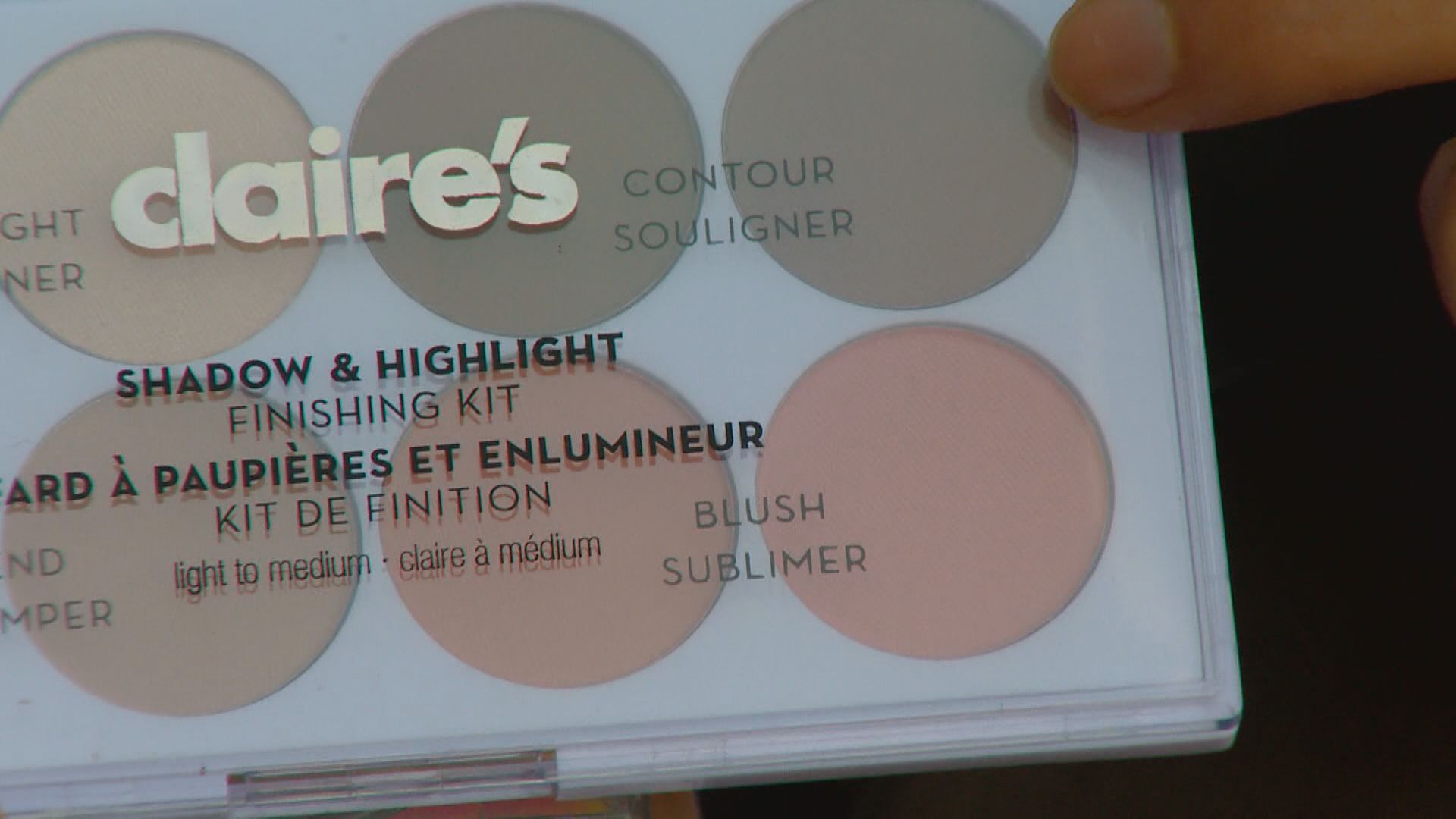 Researchers find asbestos in Claire’s makeup products