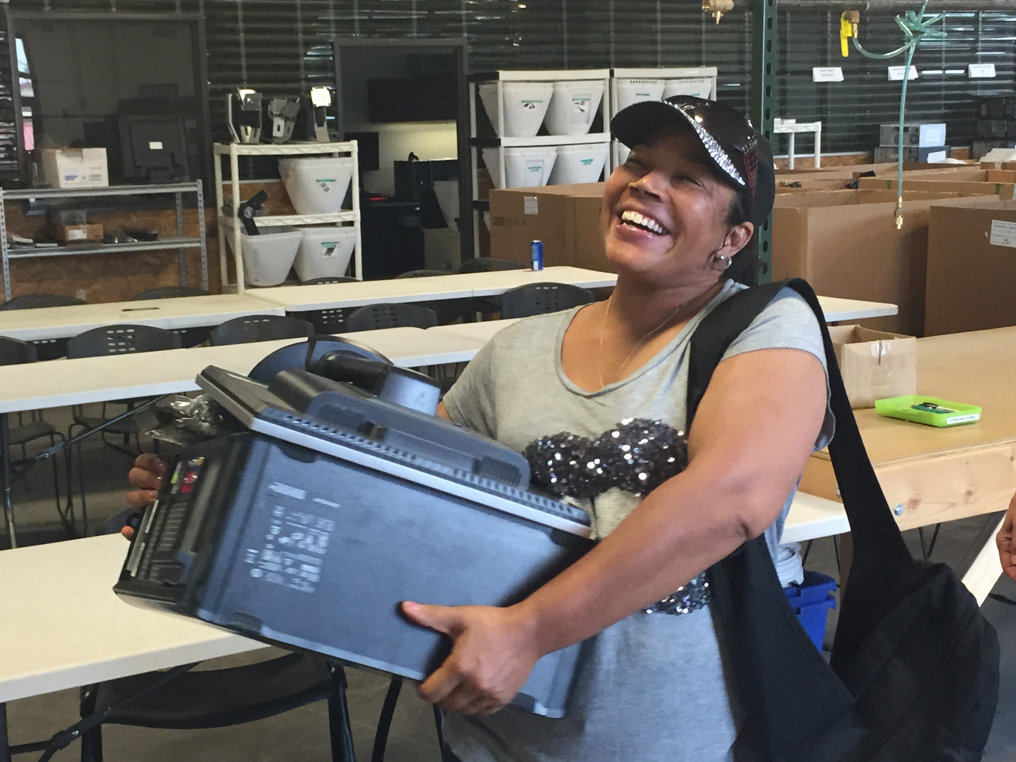 Formerly homeless families given free computers | 9news.com
